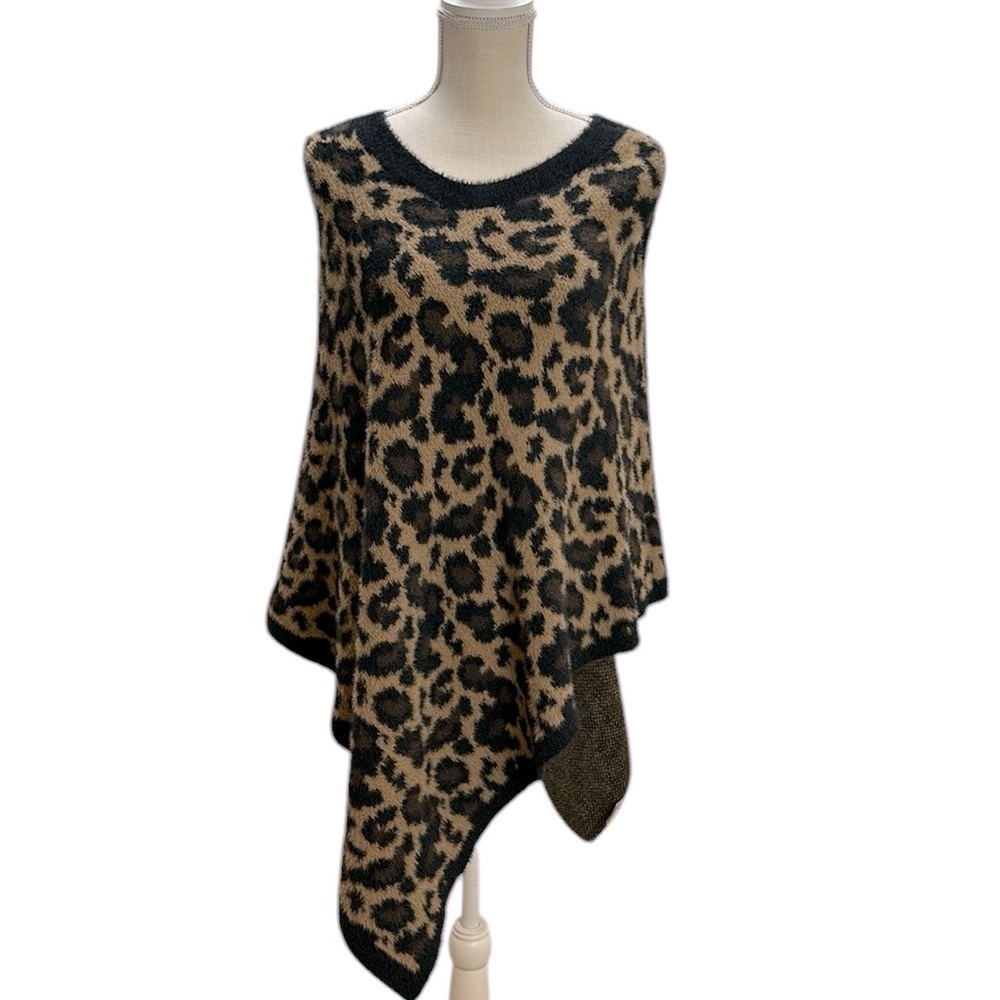 Simply Noelle Black & Tan Leopard Print Cape Poncho O/S Soft‎ Comfy Knit Plush